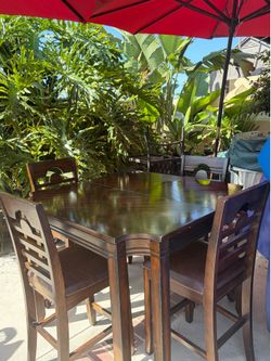 Kitchen Table and Chairs