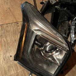 GMC Yukon Headlight
