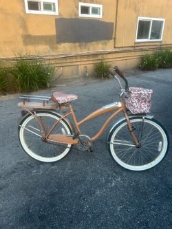 Vintage Huffy women’s beach cruiser