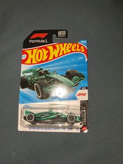 Formula 1 hotwheels Aston martin