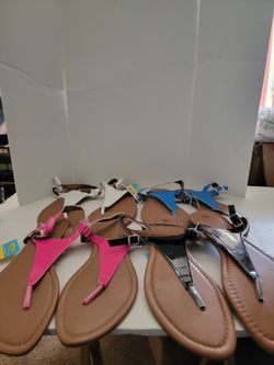 Women Flat Patent Leather Sandals. Nwt. Size 8. $2 each