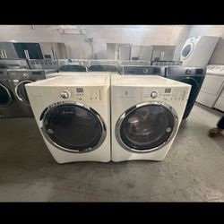 Electrolux Washer And Dryer Set “27 ( Lavadora Y Secadora )