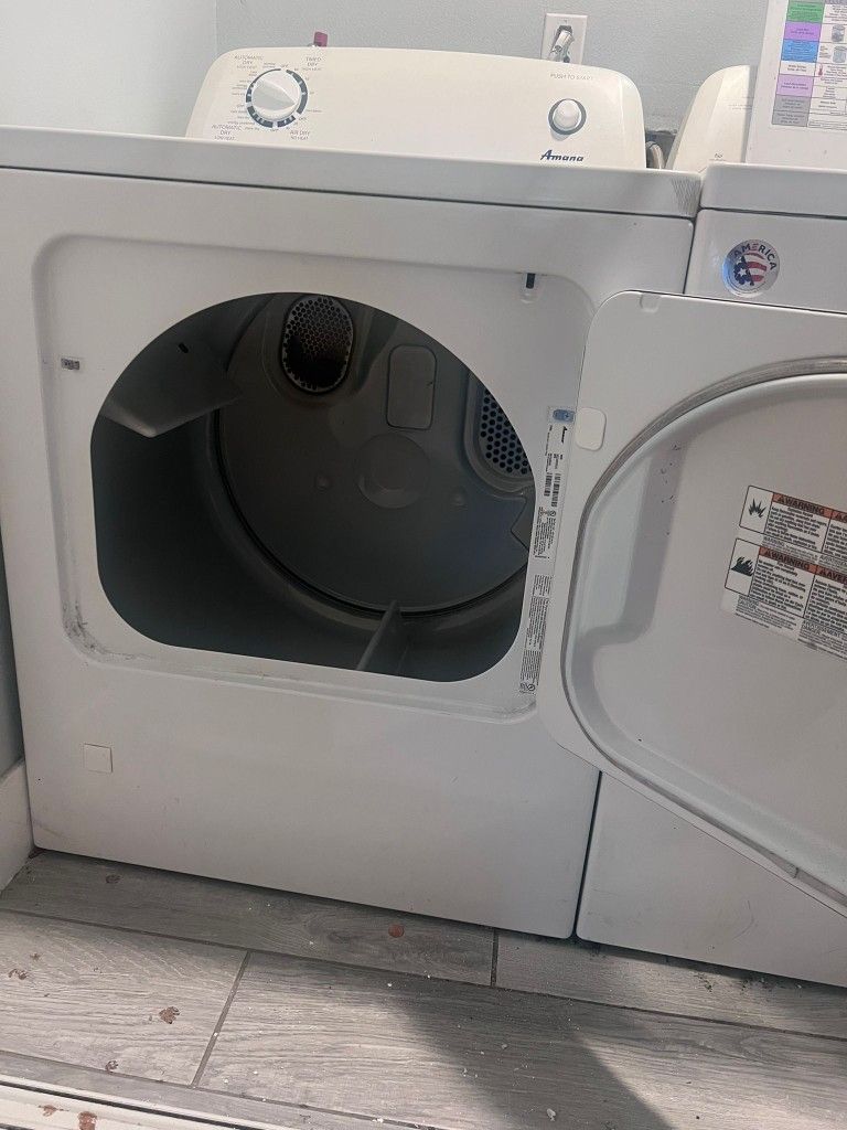 Amana Dryer and Washer Good Conditon Gas for Sale in Los Angeles, CA