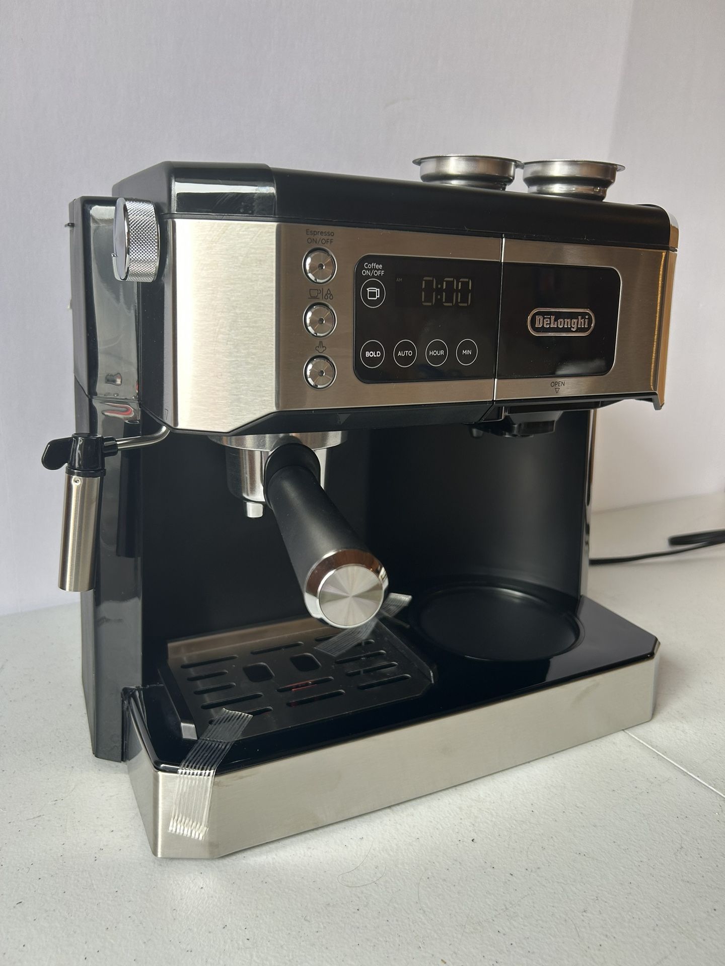 De'Longhi AllinOne Combination Coffee Maker & Espresso Machine black