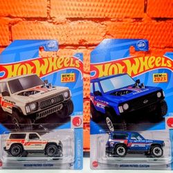 Hot Wheels 2023 Nissan Patrol Custom 20/250 J-imports 1/10  Cream and blue