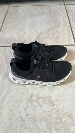 On cloud women size 7 running shoes