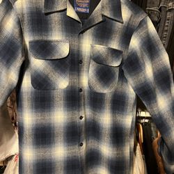 Pendleton Board Shirt – 100% Virgin Wool Plaid Button-Up