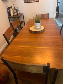 Extendable Dining Table with Chairs