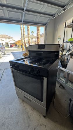 Kitchen Appliances Set – Refrigerator, Stove, Dishwasher & Microwave