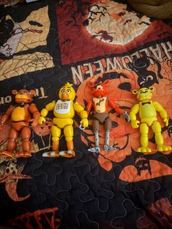 FNAF Jazwares bundle ( all complete with backdrop and withered parts)
