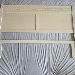Queen Size Headboard With Seashells