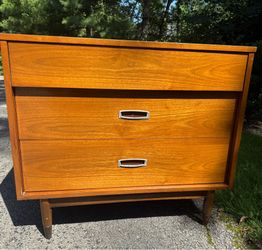 Mid Century Modern Dresser