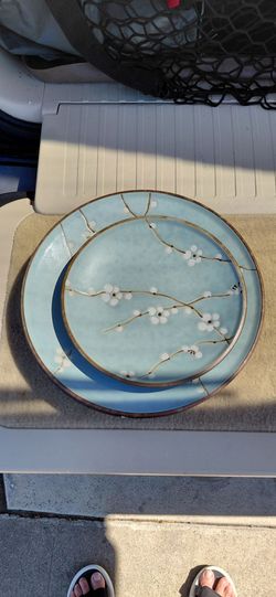 Ceramic dishes and bowls