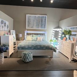 White 4PC King Bedroom Set 