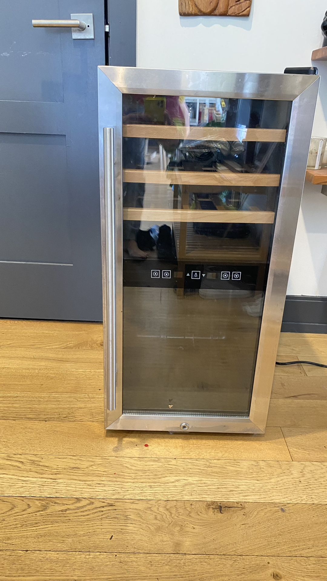 2 Temp Settings Wine Fridge for Sale in Brooklyn, NY OfferUp