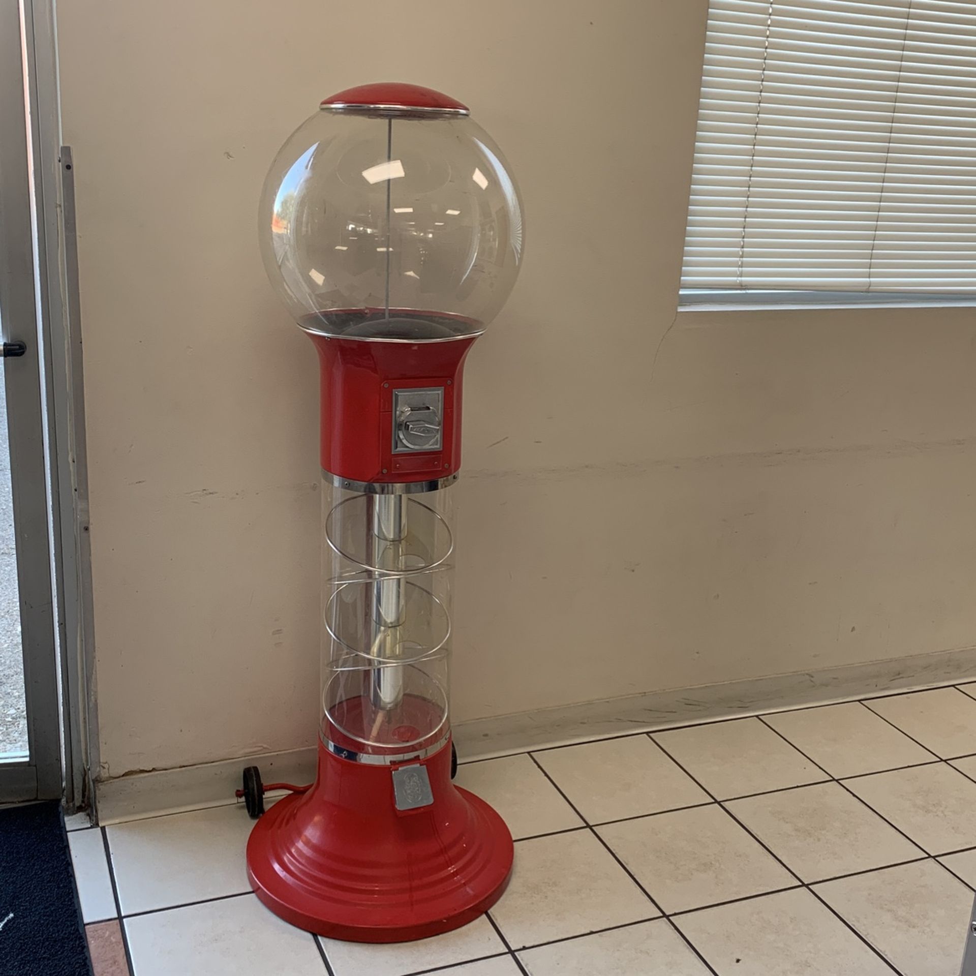 Gumball Or High Bouncing Ball spiral Vending Machine