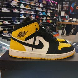 AIR JORDAN 1 RETRO MID (852542 071) - SIZE 11 - ORIGINAL BOX