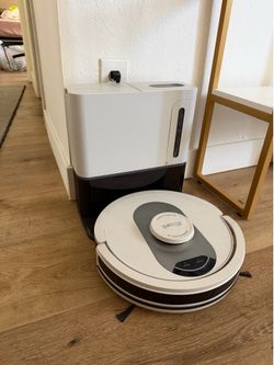 Shark Robot Vacuum - Self Emptying