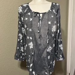SoundStyle blouse Size Large NWOT