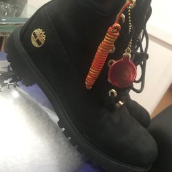 Size 9 timberland boots 9/10  $75 Negotiable 