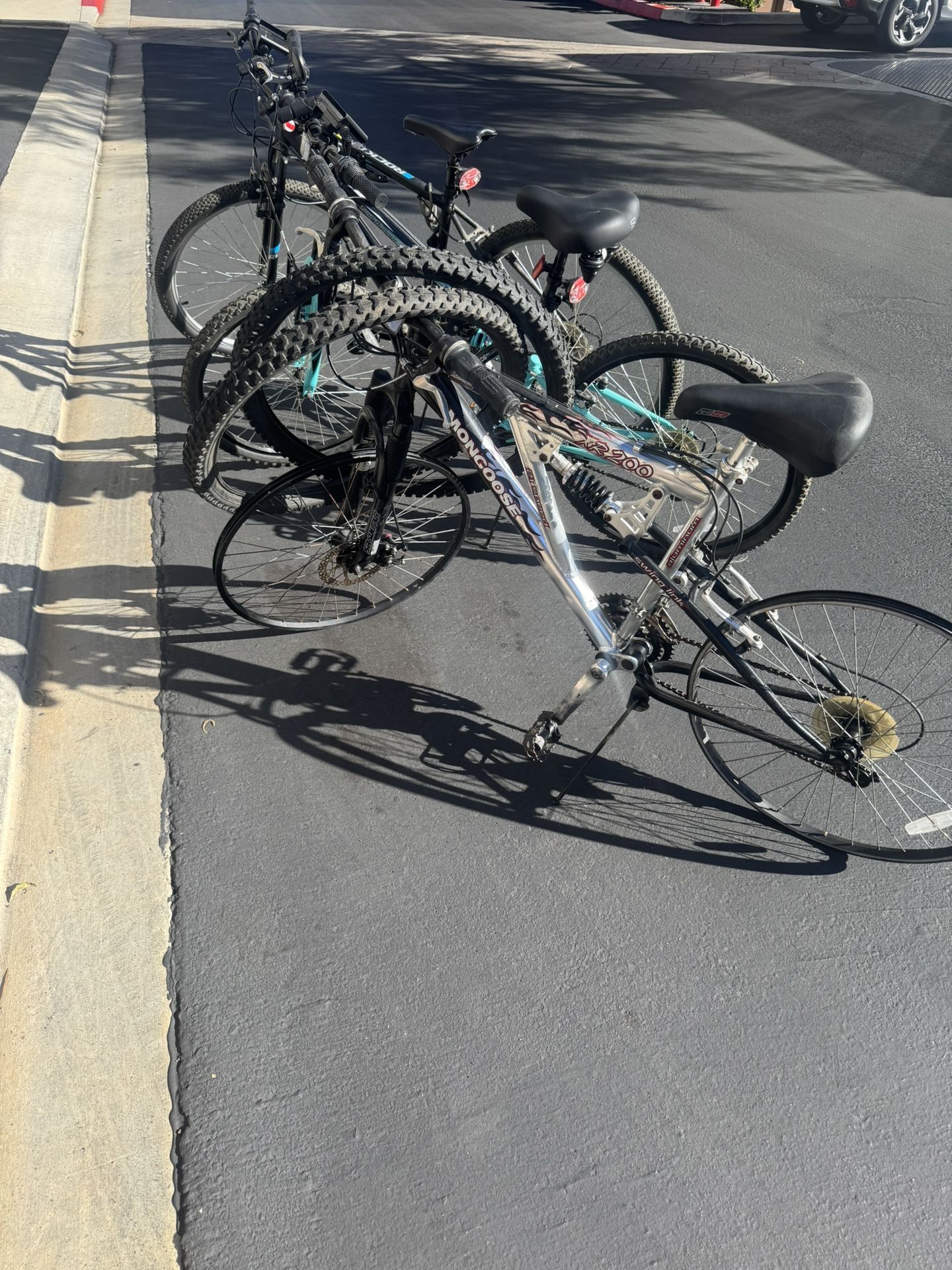 Mountain Bikes $300 Pickup ONLY