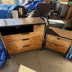 Dresser and nightstand set