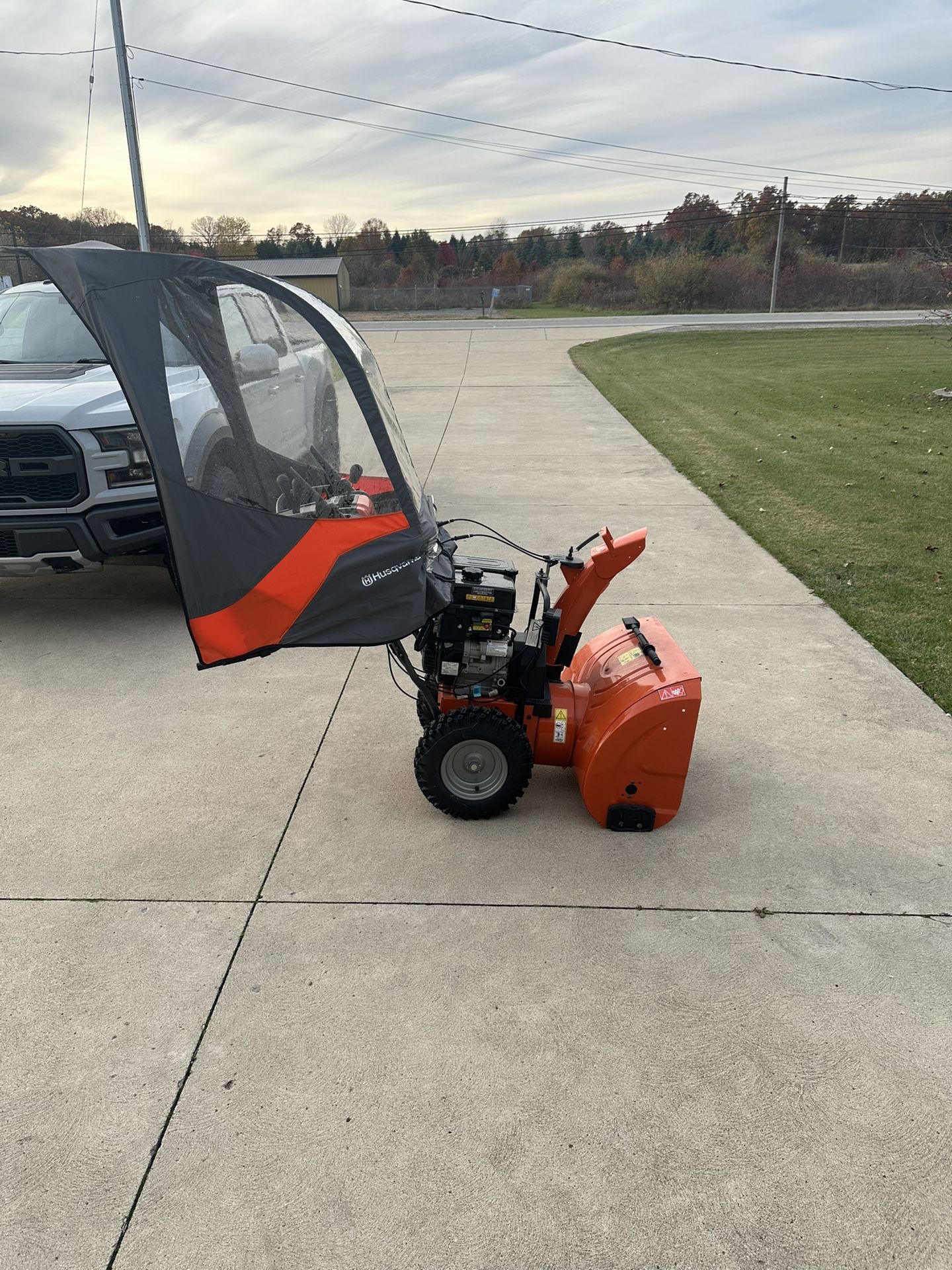 Husqvarna St230 Snowblower