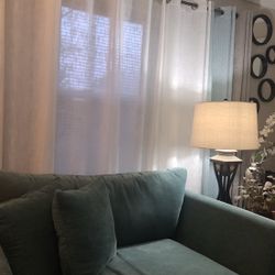 Sofia Vergara West Loft, Living Room Set