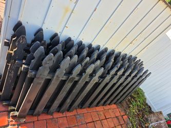 Black wooden fencing for Halloween decor 564" total (47ft) READ DESCRIPTION