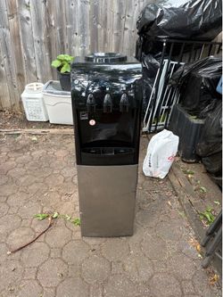 GE profile water dispenser