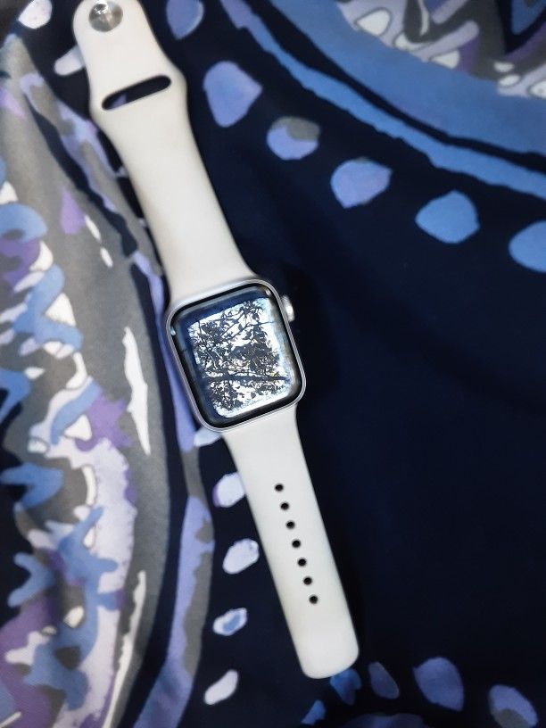 Apple Watch SE