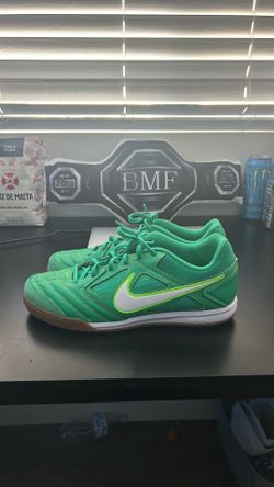 Nike gatos