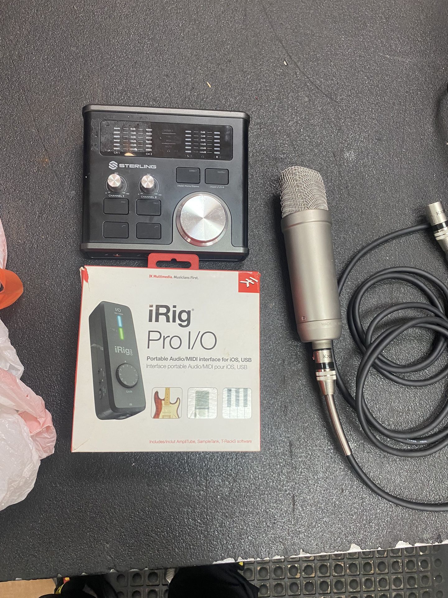 Studio Equipment (sterling,rode,iRig)