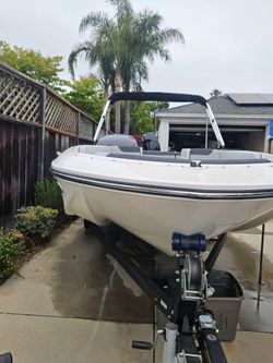 2024 Bayliner M19