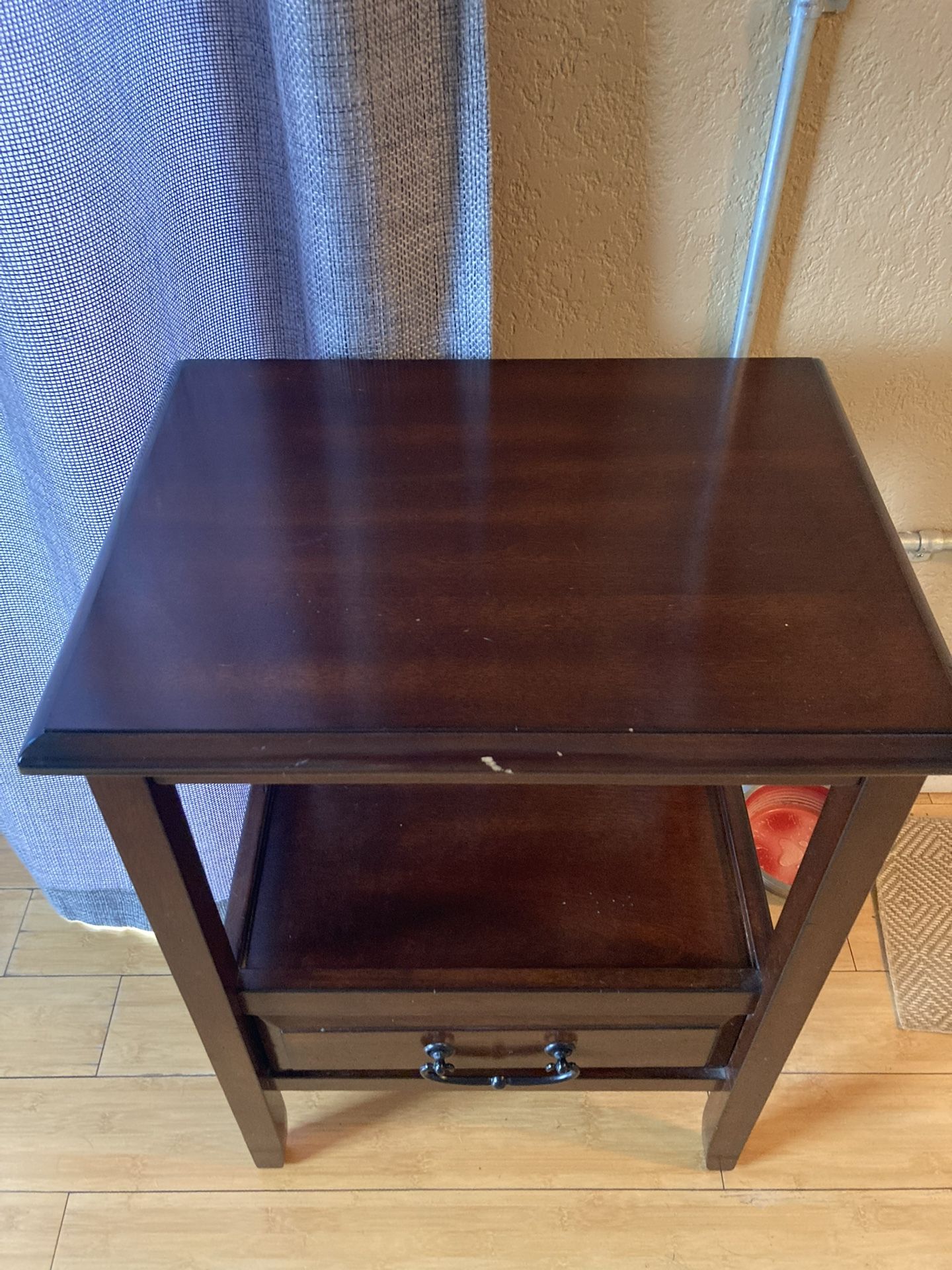 Pier 1 wood end table