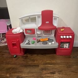 Play Kitchen 