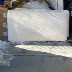 Twin Mattress And Beds ( Wood)