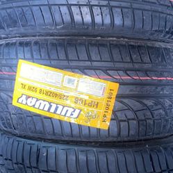 225 40 18 Set Of Tires 