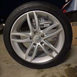 Mercedes Benz OEM rim W204 chassis