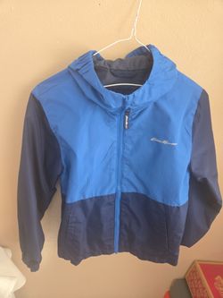 Hooded wind breaker jacket