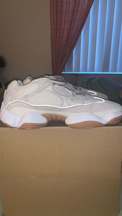 Adidas Yeezy 500. 9 size