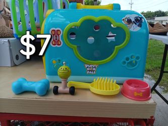 Puppy Dog Pals Toy Carrier Playset