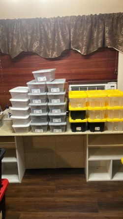 Small storage containers
