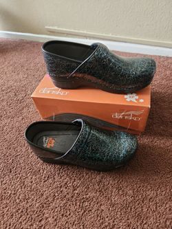 Dansko XP Professional Clogs