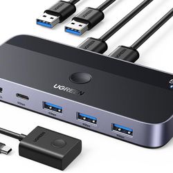 UGREEN USB 3.0 Switch 2 Computers Sharing USB C & A devices, 4 Port USB Switcher Sharing Keyboard and Mouse, Printer/Scanner USB Switch Hub for Two Co