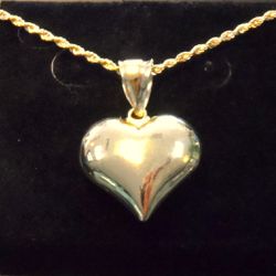NEW 10K GOLD LADIES PUFFED HEART PENDANT WITH CHAIN