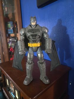 2015 Mattel Batman v Superman: Dawn of Justice Electro-Armor Batman 12-inch action figure.