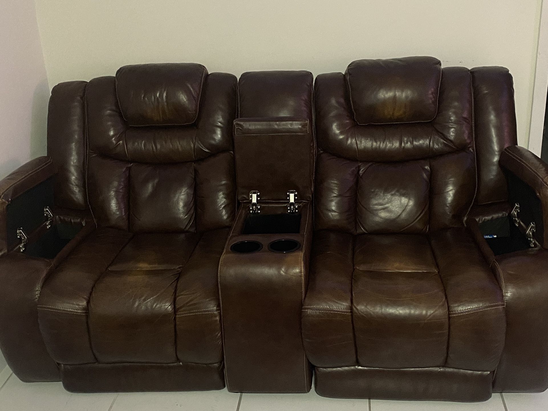 Loveseat Leather Recliners !!