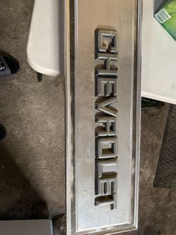 C10 tailgate trim