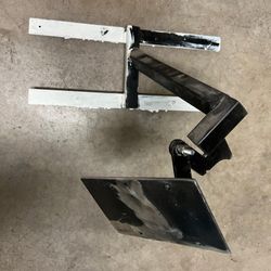 Tv / Monitor Wall Mount. 